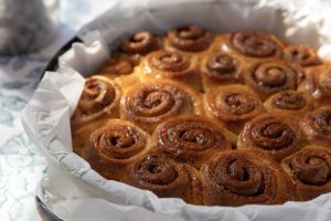 מהחממה לצלחת, פסטיבל 2023. מירית קירשבום מארחת סדנת בראנץ לאירוח מושלם.